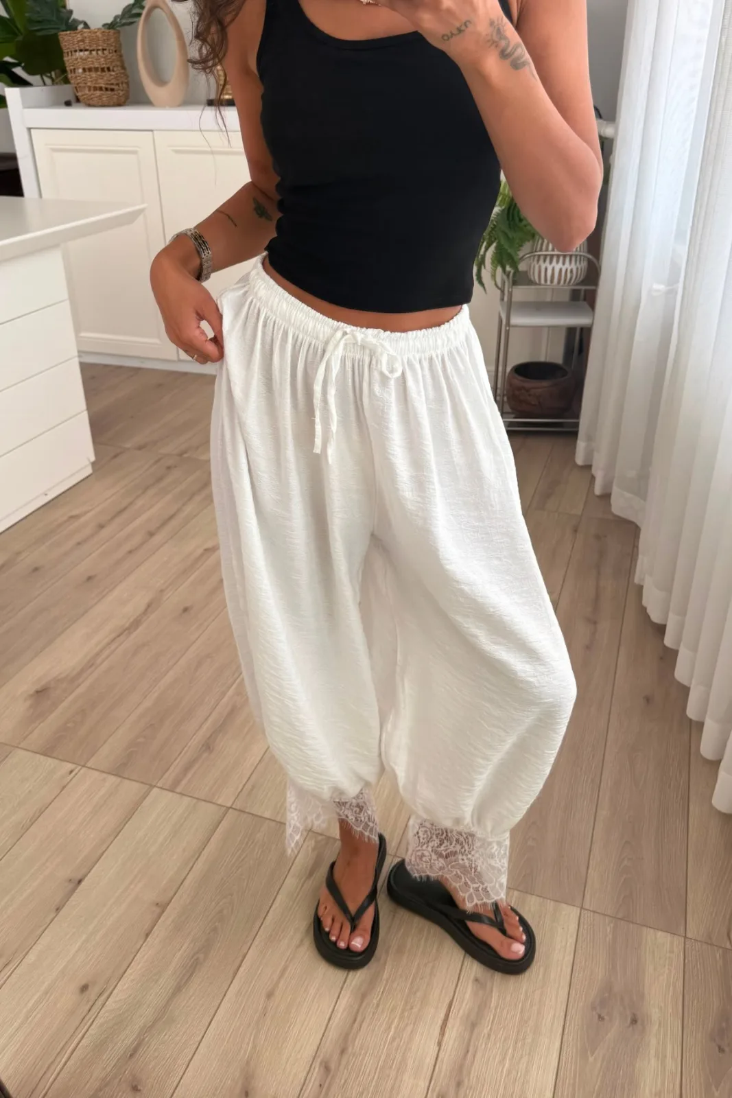 Paçası Dantelli Şalvar Pantolon