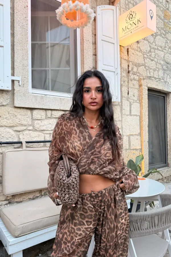 Leopar Desenli Vatkalı Tül Bluz 