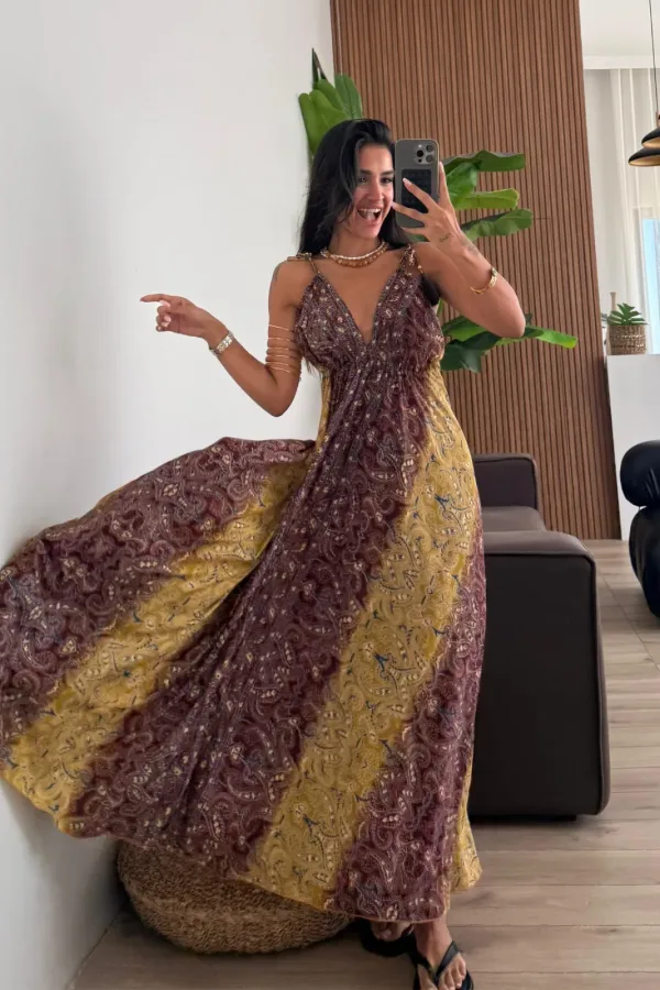 V Yaka Askılı Etnik Desenli Kahve Elbise 