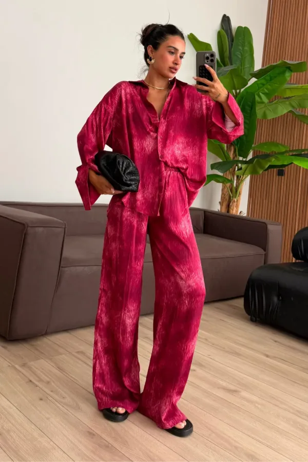 Batik Desenli Saten Gömlek Pantolon Takım 